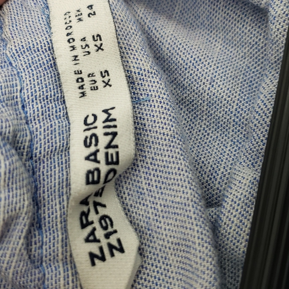 Zara Basic Baby Blue Smocked Crop Top - Picture 3 of 4